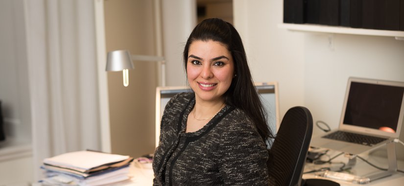 Leila Karchaoui inspirerar till mer glädje på arbetsplatsen.