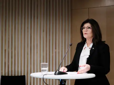 När arbetsmarknadsminister Eva Nordmark presenterade den nya arbetsmiljöstrategin framhöll hon vikten av att fånga upp positiva friskhetsfaktorer.