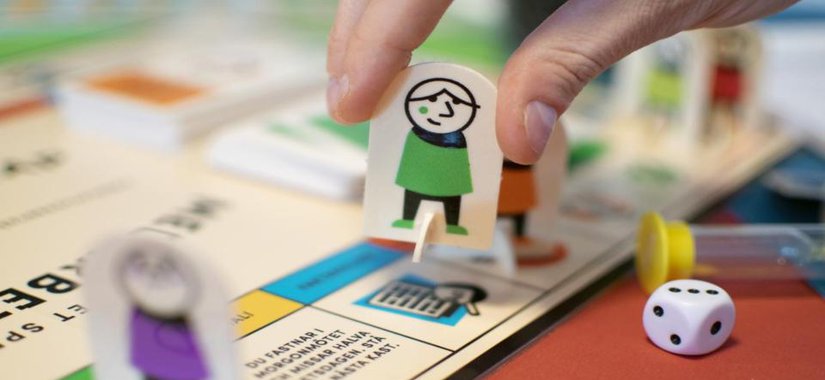 Medarbetarskapspelet är ett verktyg och en metod för att utveckla medarbetarskapet på ett lustfyllt och engagerande sätt. Spelet har tagits fram i samarbete med forskaren och författaren Stefan Söderfjäll. Foto: Jesper Holm, https://jesperholm.se/