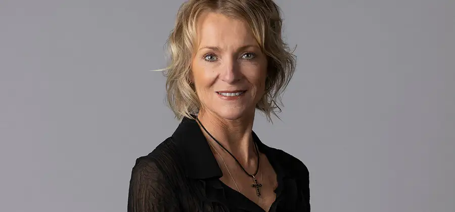 Ewa Braf - Jag vill dela med mig av mina tankar, väcka reflektion och sprida kunskap.