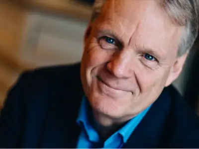 Jan Gunnarsson vill att fler gör sig själv till en VD, en Välkomnande Direktör, med makten över känslorna.
