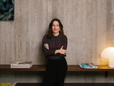 – Just nu är det extra viktigt för oss alla att man har koll på både sin egen alkoholkonsumtion och sina näras , säger Karin Hagman på IQ.