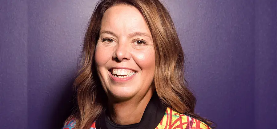 Lisa Lindström förespråkar ett inkluderande ledarskap och tror på vikten av att vara så pedagogisk, begriplig och kommunikativ som möjligt.