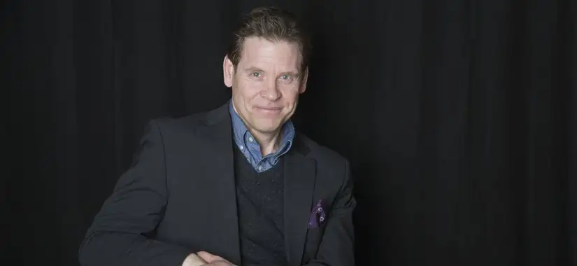 "Jag vill konkret visa hur alla chefer kan tillämpa kommunikativt ledarskap i vardagen." - Pär Lager