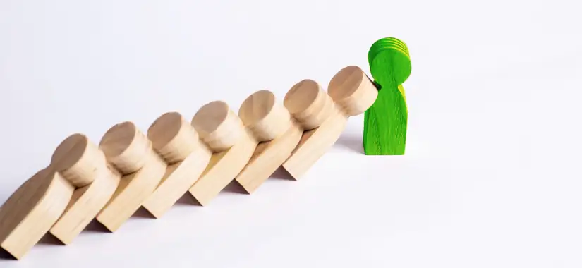 En organisation kan aldrig bli bättre än sina ledare och den som inte kan leda sig själv kan inte leda andra.