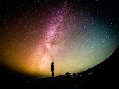 Foto av Greg Rakozy på Unsplash