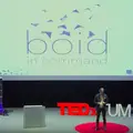 The natural way of managing leaders