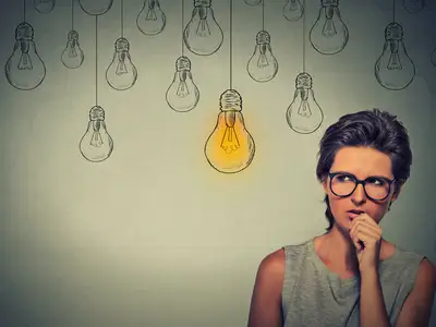 Är ledarskapet i en digital era något fundamentalt nytt eller handlar det i grunden fortfarande om att styra verksamheter och leda människor?