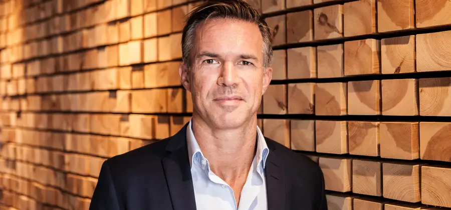 – Jag tycker att man ska ha en långsiktighet i alla mänskliga relationer, det bör vara en självklarhet, säger Henrik Engstam Phalén.
