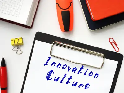 Från att ha haft enskilda innovationsteam eller innovationslab börjar mer utforskande mindset att efterfrågas och förväntas av alla medarbetare.
