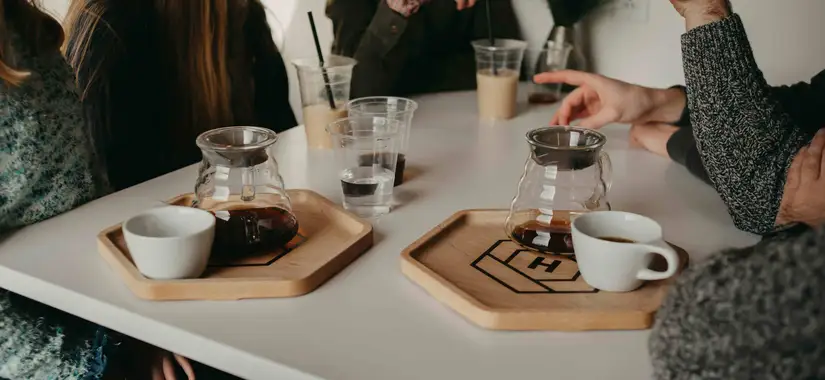 Bygg vardagsgemenskap: Ta en kaffe. Bjud in till samtal – även de enkla.