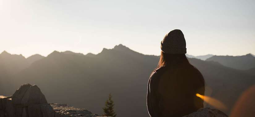 Om du tränar på det och har tålamod så kan meditationen bli ett viktigt verktyg för att reducera stress, ångest och oro, och uppnå en större inre ro.