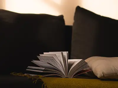 Undersökningen visar bl a att akademiker tar färre pauser när de jobbar hemifrån.