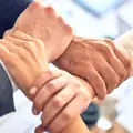 I kristider är det väldigt viktigt att både ledarskapet och hela organisationen har de egna medarbetarnas förtroende.
