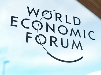 Företag bör därför betrakta hälsa och välmående som en mätbar, affärskritisk faktor, menar World Economic Forum.