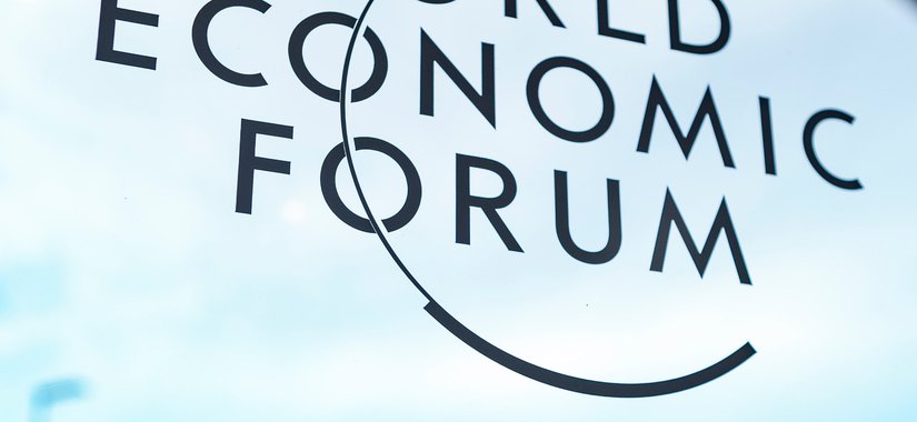 Företag bör därför betrakta hälsa och välmående som en mätbar, affärskritisk faktor, menar World Economic Forum.