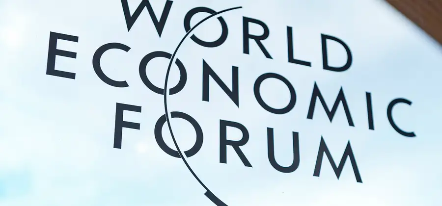 Tack vare AI, digitalisering och ny teknik finns det nya metoder för att vägleda människor till de kompetenser och jobb som behövs, enligt World Economic Forum..